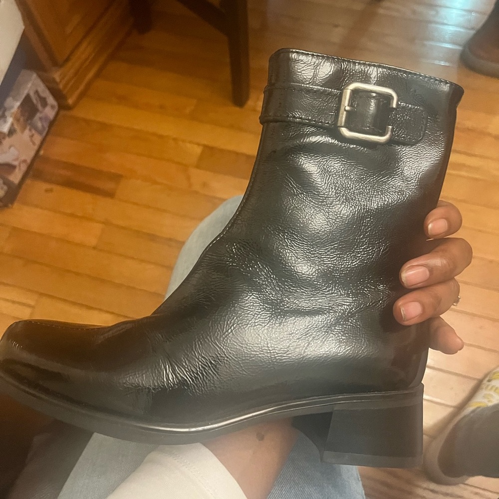 Soft leather booties